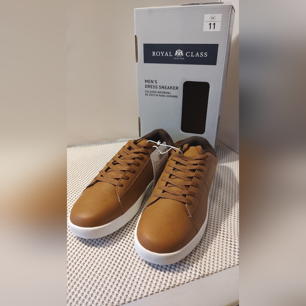 Royal Class Men's Size 11 Dress Sneakers Brown/White New with tags in box